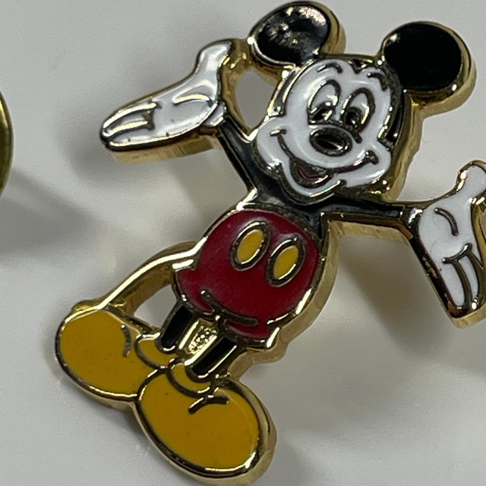 Disney Mickey Mouse Enamel Pin Unisex Gold Tone Classic Pose Collectible - Picture 2 of 7